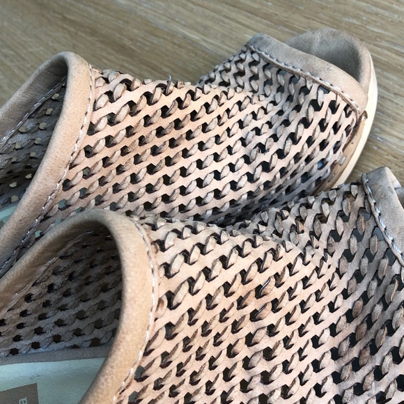 Dolce Vita Brooks Mules Leather 4.5” Heels Ivory 6.5 - Picture 8 of 8